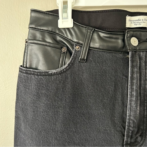 Abercrombie & Fitch Curve Love 90s relaxed jeans - Picture 4 of 7